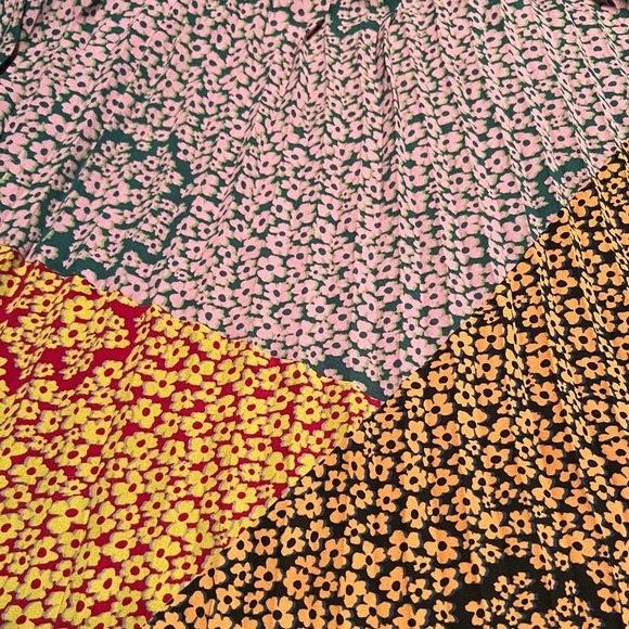 BLACK RAINN Sleeveless Pleated Blouse Women’s Colorful Patchwork Blouse - Size L - Picture 6 of 6